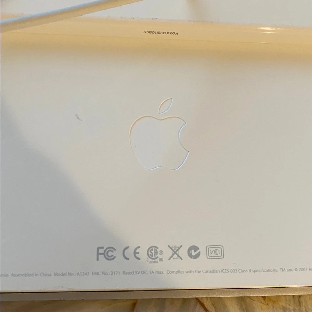 Apple‎ Wired Keyboard with Numeric Keypad Silver Aluminum Model A1243 MB110LL/B
